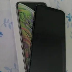 iphone xs   7764gb