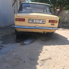 Lada 2104 1986