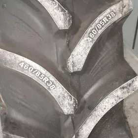 Traktor 460/85R38 380/85R28