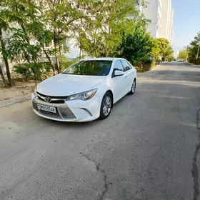 Toyota Camry 2015