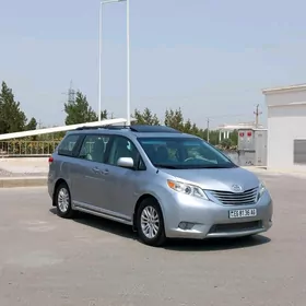 Toyota Sienna 2012