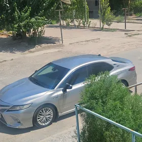 Toyota Camry 2018