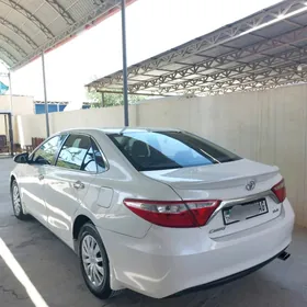Toyota Camry 2016