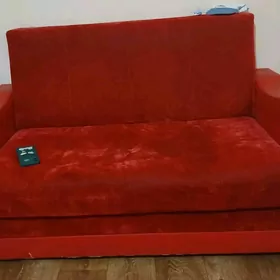 Satlyk divan