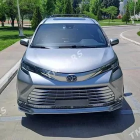 Toyota Sienna 2021