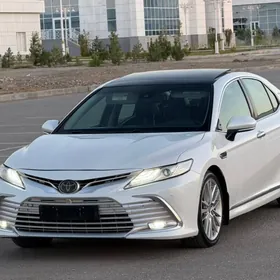 Toyota Camry 2018