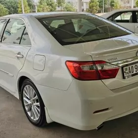 Toyota Camry 2014