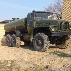 Ural 4320 1989