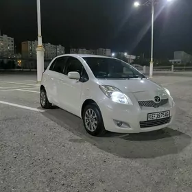 Toyota Yaris 2011