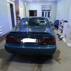 Toyota Camry 2000