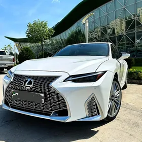 Lexus IS 300 2022