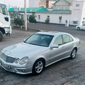 Mercedes-Benz E320 2004