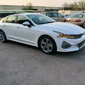 Kia K5 2021