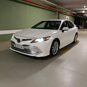 Toyota Camry 2020