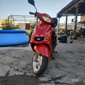 Yamaha Artistic 2000