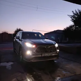 Toyota Highlander 2020