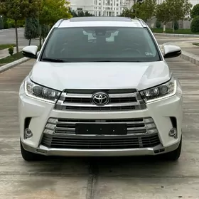 Toyota Highlander 2018