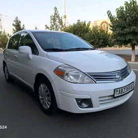 Nissan Versa 2010