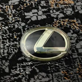 Lexus RX emlema