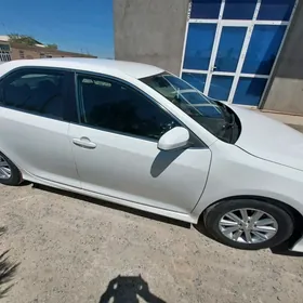 Toyota Camry 2013