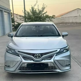 Toyota Camry 2020