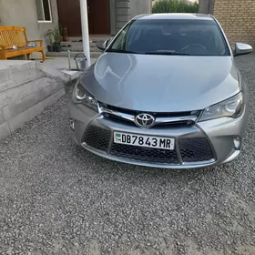 Toyota Camry 2017