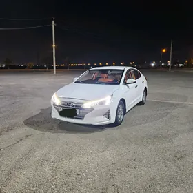 Hyundai Elantra 2019