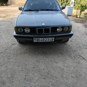 BMW 525 1990