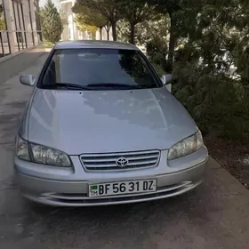 Toyota Camry 2000
