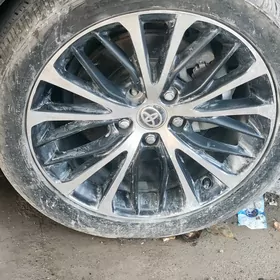 Camry diska 18