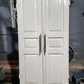 IÇKI GAPYLAR
