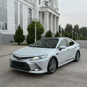 Toyota Camry 2022