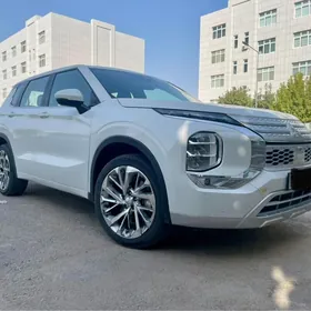 Mitsubishi Outlander 2022
