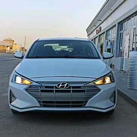 Hyundai Elantra 2020