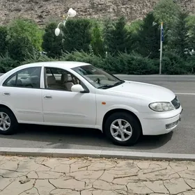 Nissan Sunny 2004