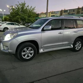 Toyota Land Cruiser Prado 2013
