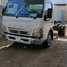 Mitsubishi Canter 2025