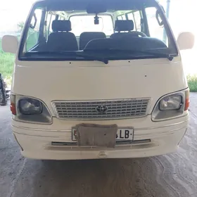 Toyota Hiace 2004