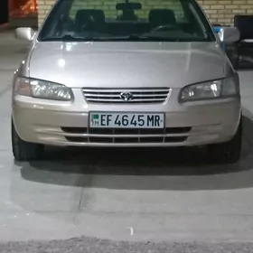 Toyota Camry 1999