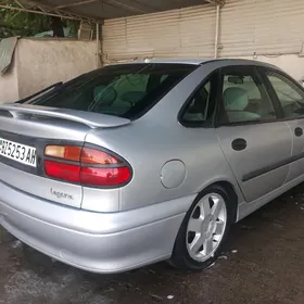Renault Laguna 1 2001