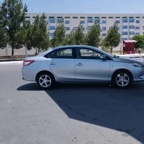 Toyota Yaris 2014