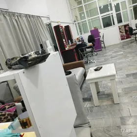 salon bos yer. салон