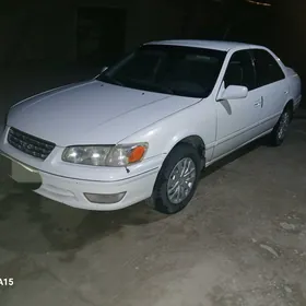 Toyota Camry 2000