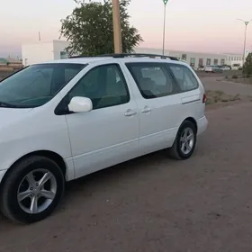 Toyota Sienna 2000