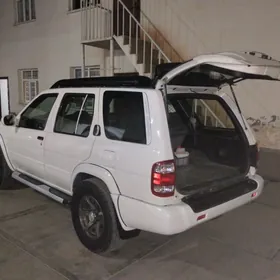 Nissan Pathfinder 2003