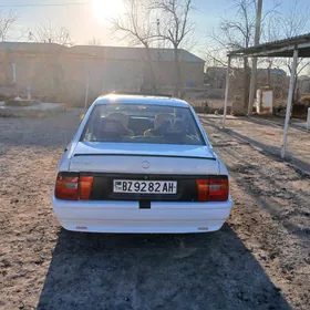 Opel Vectra 1990