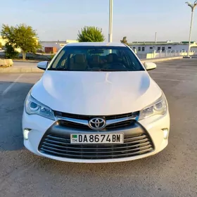 Toyota Camry 2017