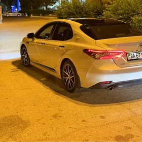Toyota Camry 2022