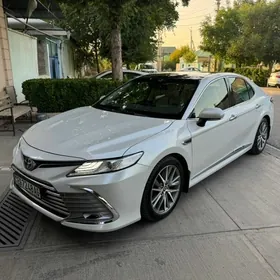 Toyota Camry 2022