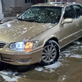 Toyota Camry 2000